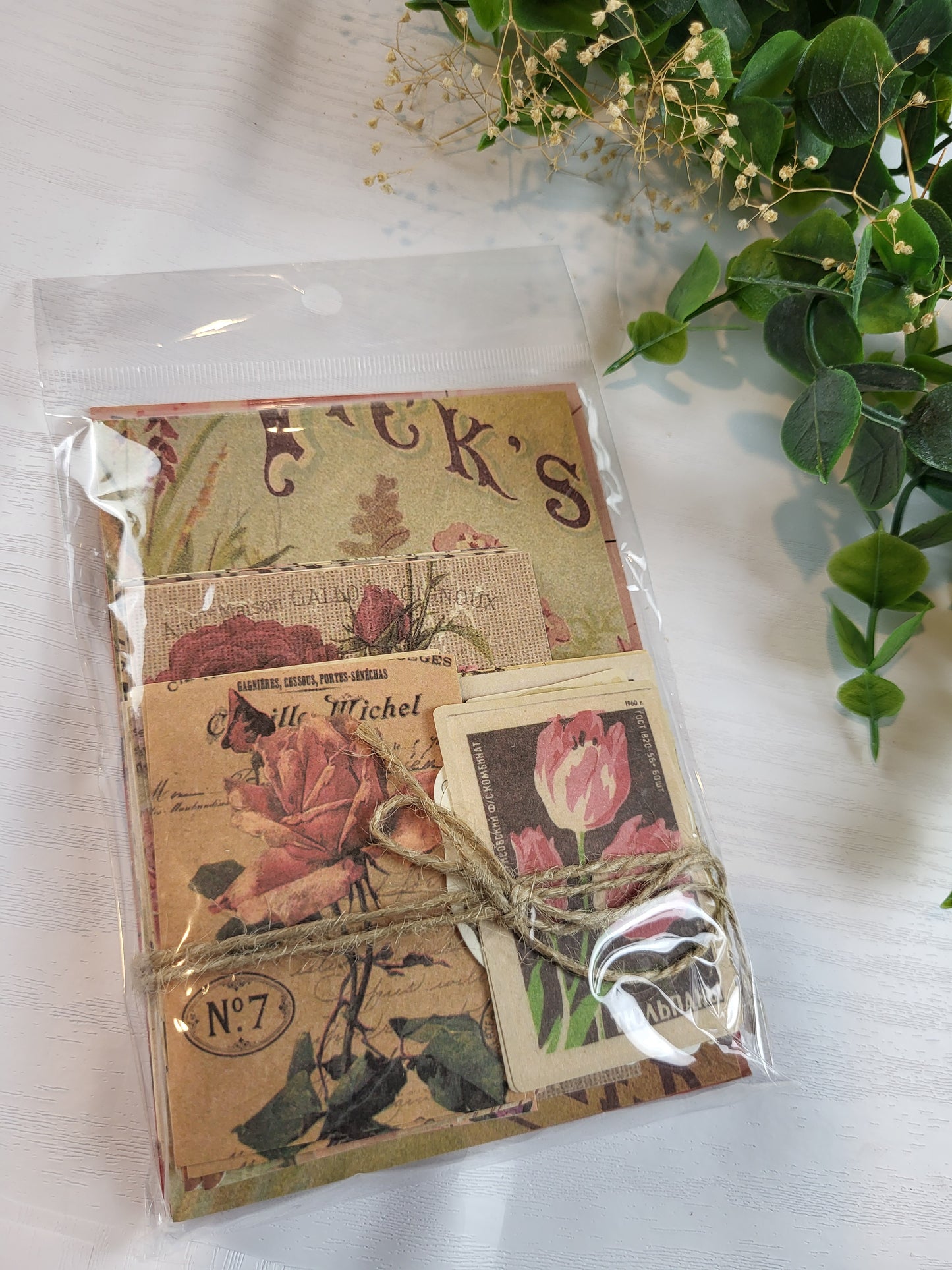 CC 33 Junk Journal Set (100 Pieces)